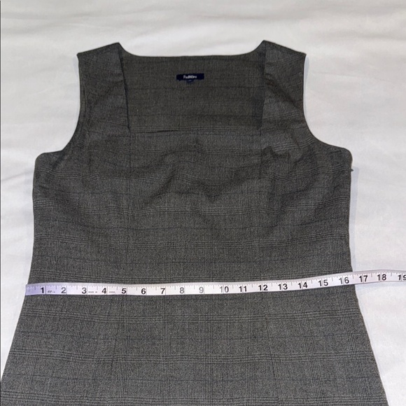 Reitmans Dress Gray Plaid Sheath Midi Square Neck Sleeveless Women’s Size 9 - Picture 11 of 13